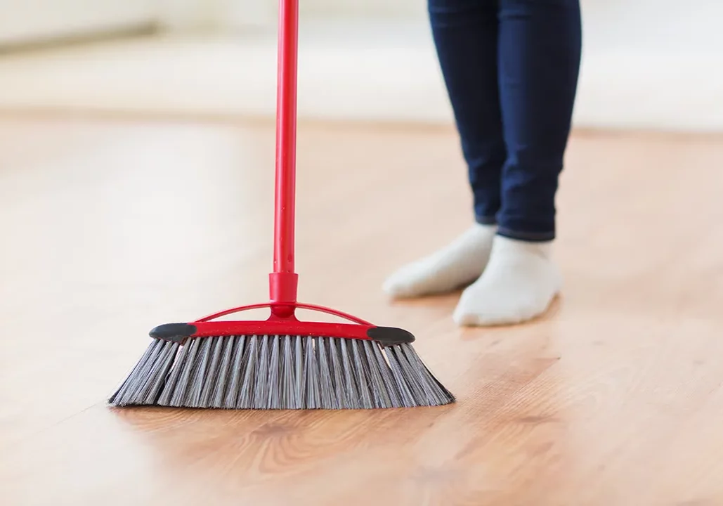 Laminate Daily care | Vic's Carpet & Flooring